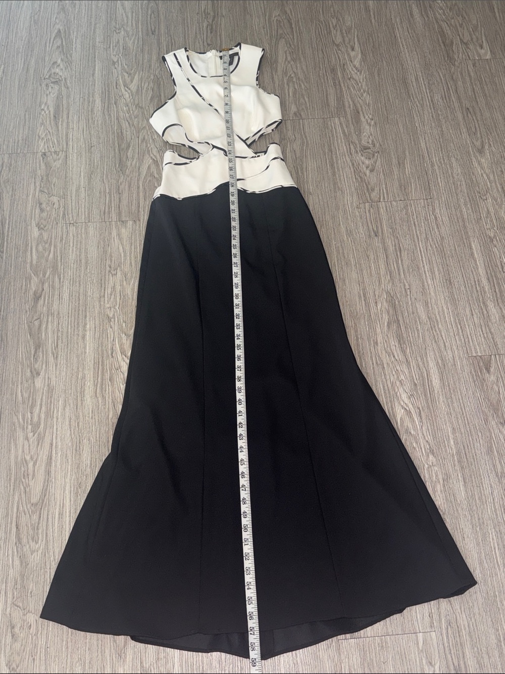 BCBGMAXAZRIA “NIKKOLE” Woven Black/ White Gown Size 0 - Picture 4 of 14